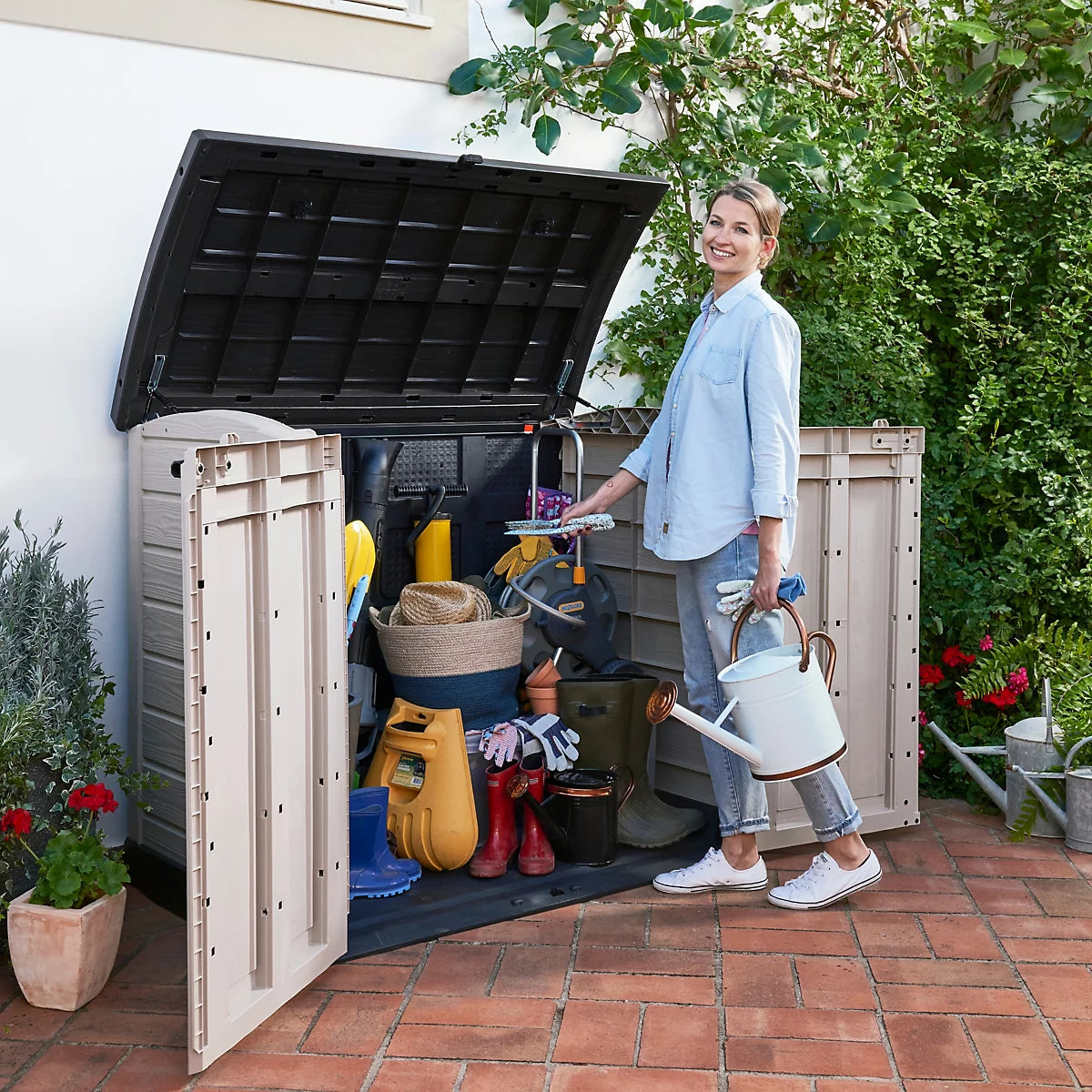 Keter Store-It-Out ARC 1200 L Garden Storage Box – Beige & Brown